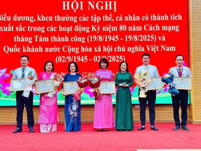 TRƯỜNG TIỂU HỌC TÔ VĨNH DIỆN VINH DỰ NHẬN BẰNG KHEN CỦA CHỦ TỊCH UBND THÀNH PHỐ HÀ NỘI TRƯỜNG TIỂU HỌC TÔ VĨNH DIỆN VINH DỰ NHẬN BẰNG KHEN CỦA CHỦ TỊCH UBND THÀNH PHỐ HÀ NỘI